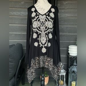 VOCAL Embellished Rhinestoned Leopard Print Lace Asymmetrical Tunic Top L